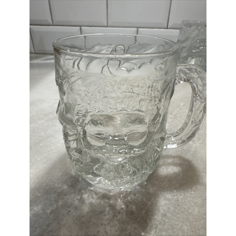 Santa Claus Clear Glass 3d Mug Vintage Set Of 4 Holiday Embossed Christmas GW994